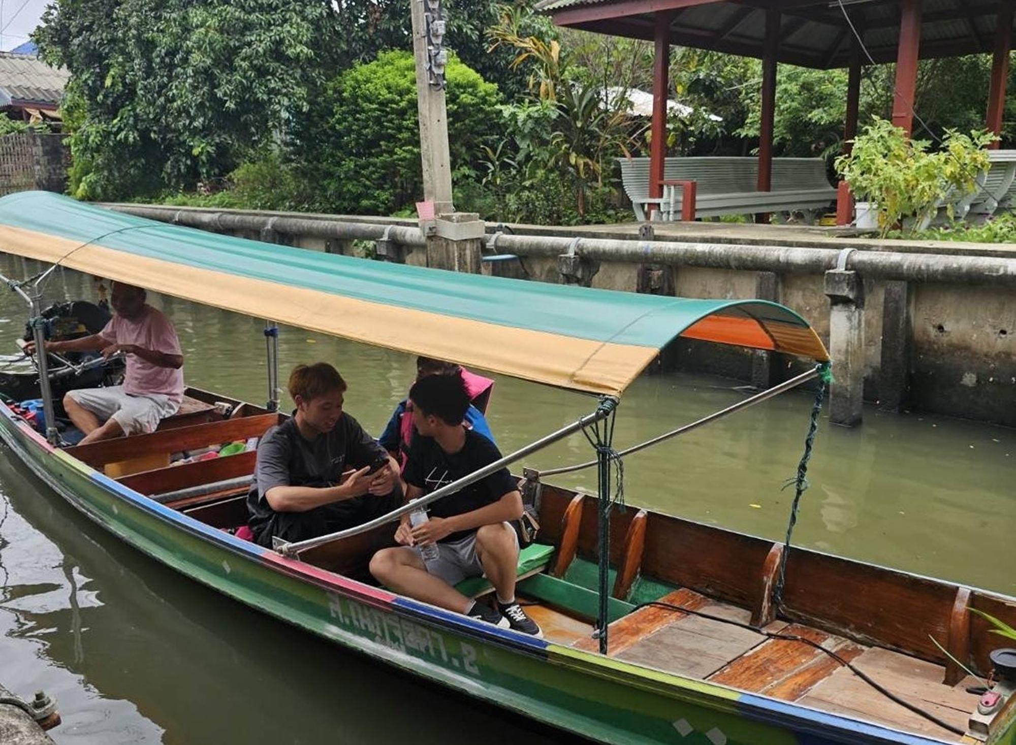 Nipatra Homestay 曼谷 外观 照片