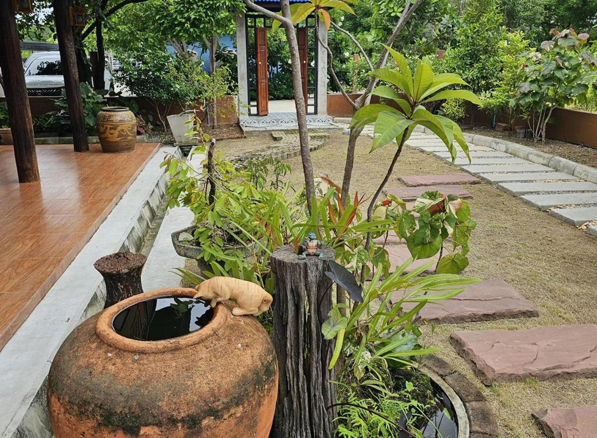 Nipatra Homestay 曼谷 外观 照片